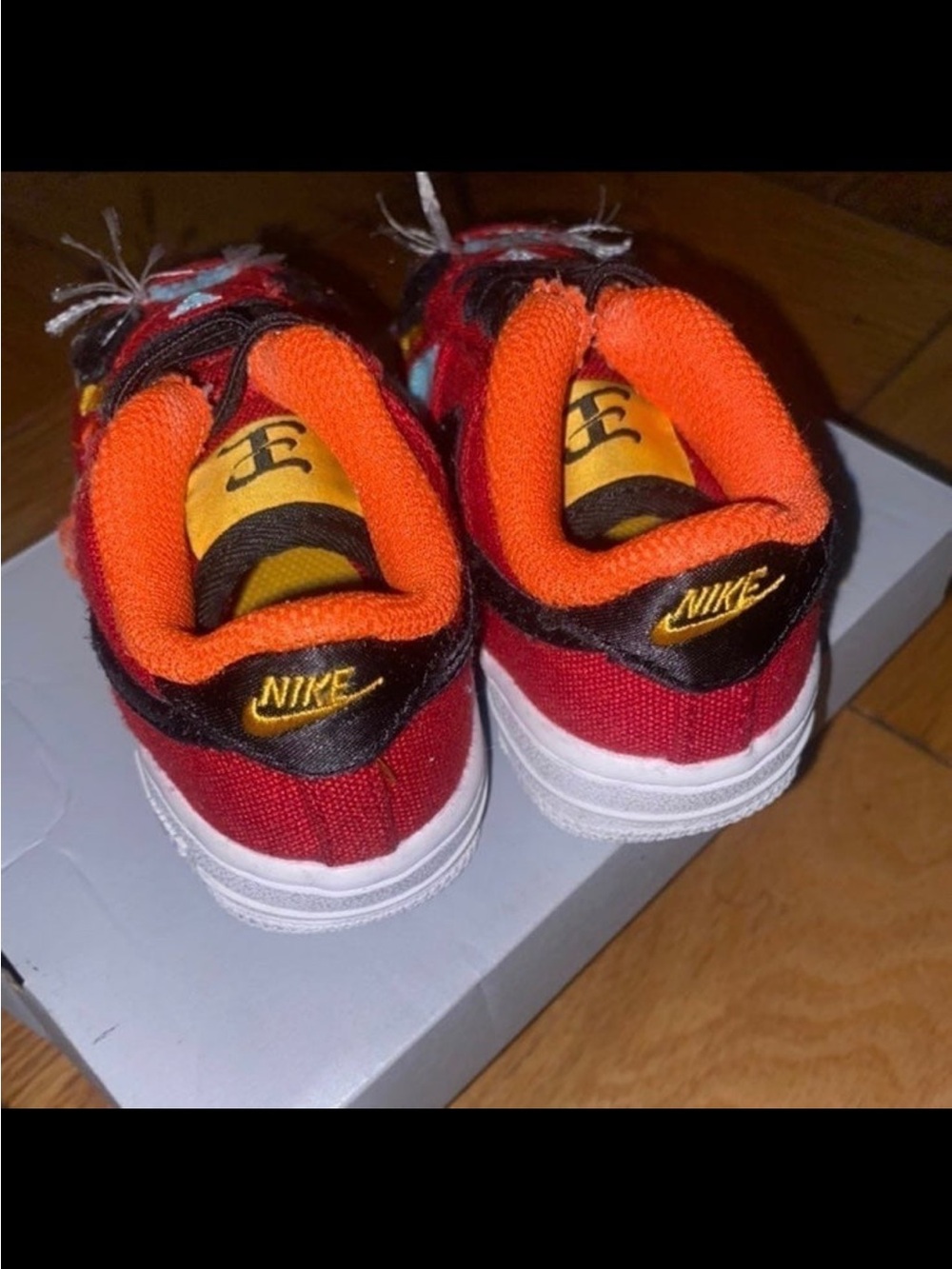 Nike - Picture 4 of 4